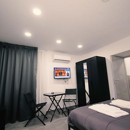 Almat Domus Apartman Nápoly Szoba fotó